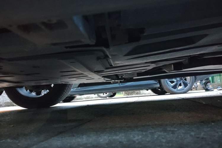 Used Jaguar F-PACE 2021 250 PS R-Dynamic S Chassis Front Left