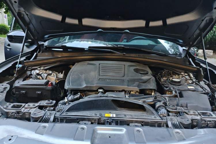 Used Jaguar F-PACE 2021 250 PS R-Dynamic S Engine Bay