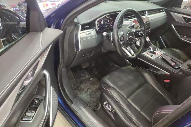 Used Jaguar F-PACE 2021 340 PS R-Dynamic SE Driver Seat