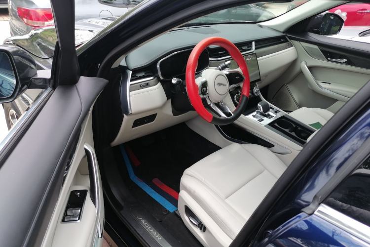 Used Jaguar F-PACE 2021 250 PS Driver Seat