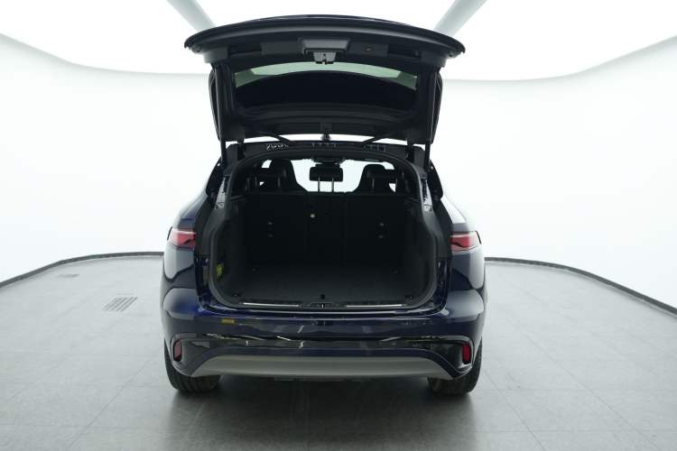Used Jaguar F-PACE 2021 250 PS R-Dynamic S Exterior 8