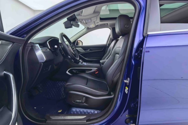 Used Jaguar F-PACE 2021 250 PS Interior 1