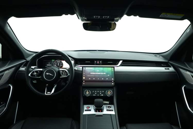 Used Jaguar F-PACE 2021 250 PS R-Dynamic S Interior 1