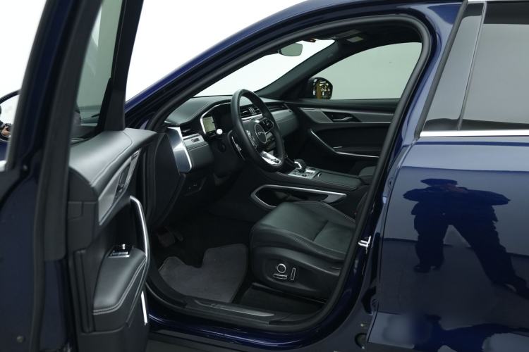 Used Jaguar F-PACE 2021 250 PS R-Dynamic S Interior 14