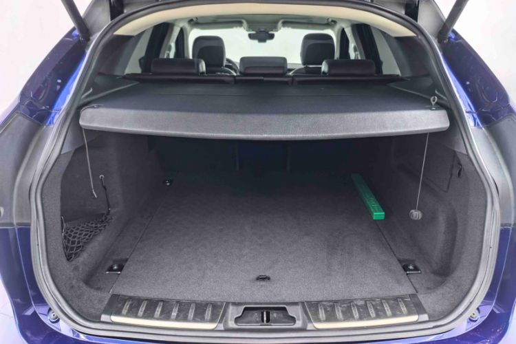 Used Jaguar F-PACE 2021 250 PS Interior 3