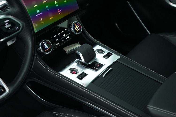 Used Jaguar F-PACE 2021 250 PS R-Dynamic S Interior 8