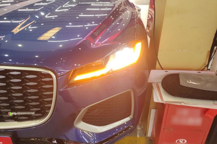 Used Jaguar F-PACE 2021 340 PS R-Dynamic SE Left Front Headlight