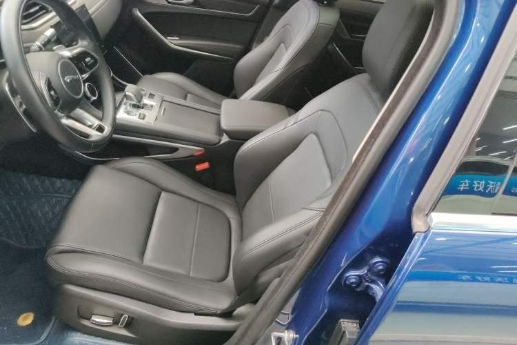 Used Jaguar F-PACE 2021 250 PS Left Front Seat