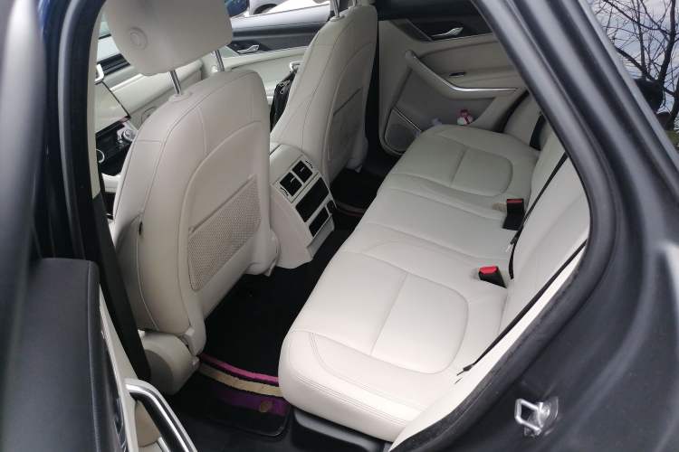 Used Jaguar F-PACE 2021 250 PS Left Rear Seat