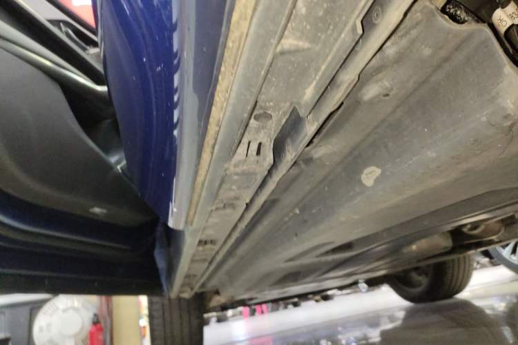 Used Jaguar F-PACE 2021 340 PS R-Dynamic SE Left Side Sill