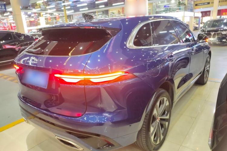 Used Jaguar F-PACE 2021 340 PS R-Dynamic SE Rear Right 45 Deg