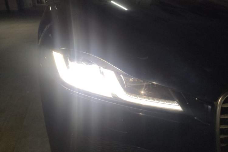Used Jaguar F-PACE 2021 250 PS Right Front Headlight