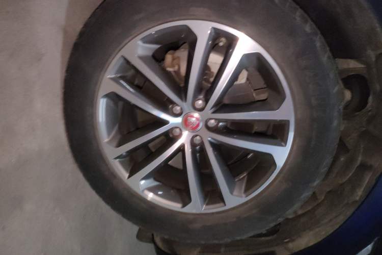 Used Jaguar F-PACE 2021 250 PS Right Front Wheel Hub