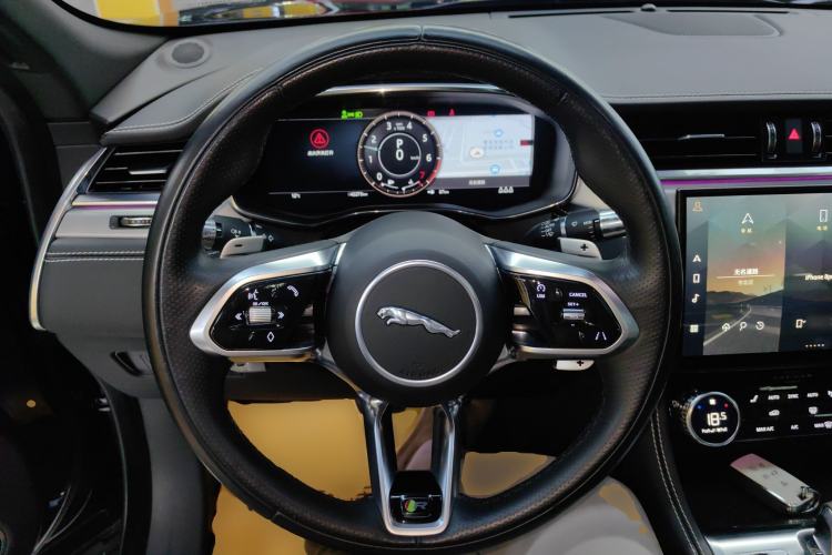 Used Jaguar F-PACE 2021 250 PS R-Dynamic S Steering Wheel