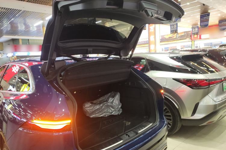 Used Jaguar F-PACE 2021 340 PS R-Dynamic SE Trunk