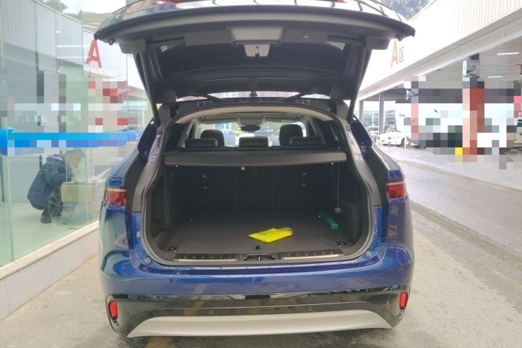 Used Jaguar F-PACE 2021 250 PS Trunk
