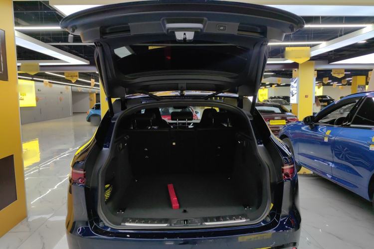 Used Jaguar F-PACE 2021 250 PS R-Dynamic S Trunk