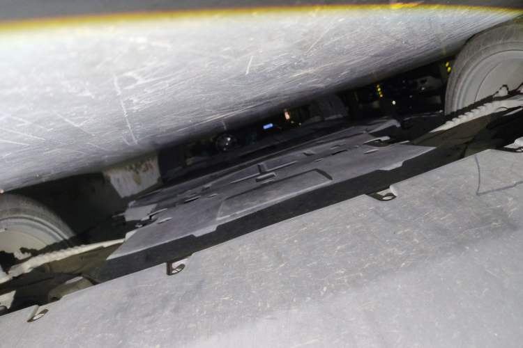 Used Jaguar F-PACE 2021 340 PS R-Dynamic SE Chassis Front