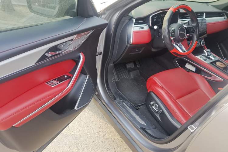 Used Jaguar F-PACE 2021 340 PS R-Dynamic SE Driver Seat