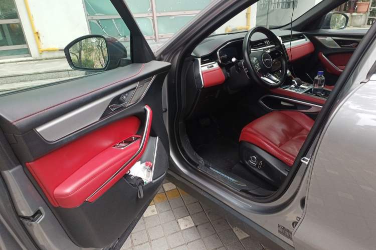 Used Jaguar F-PACE 2021 340 PS R-Dynamic SE Driver Seat