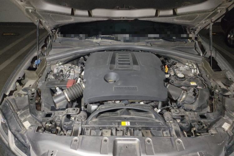Used Jaguar F-PACE 2021 340 PS R-Dynamic SE Engine Bay