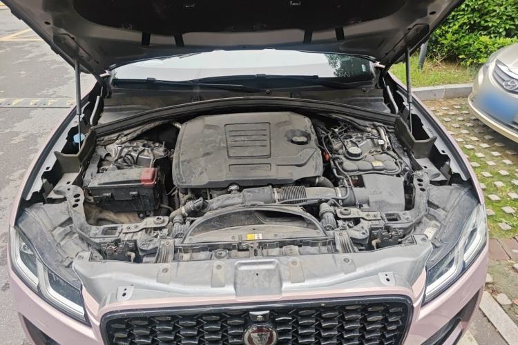Used Jaguar F-PACE 2021 250 PS R-Dynamic S Engine Bay