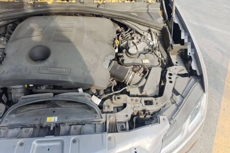 Used Jaguar F-PACE 2021 340 PS R-Dynamic SE Engine Bay Left