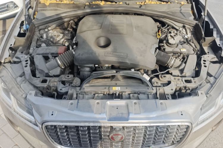 Used Jaguar F-PACE 2021 340 PS R-Dynamic SE Engine Bay