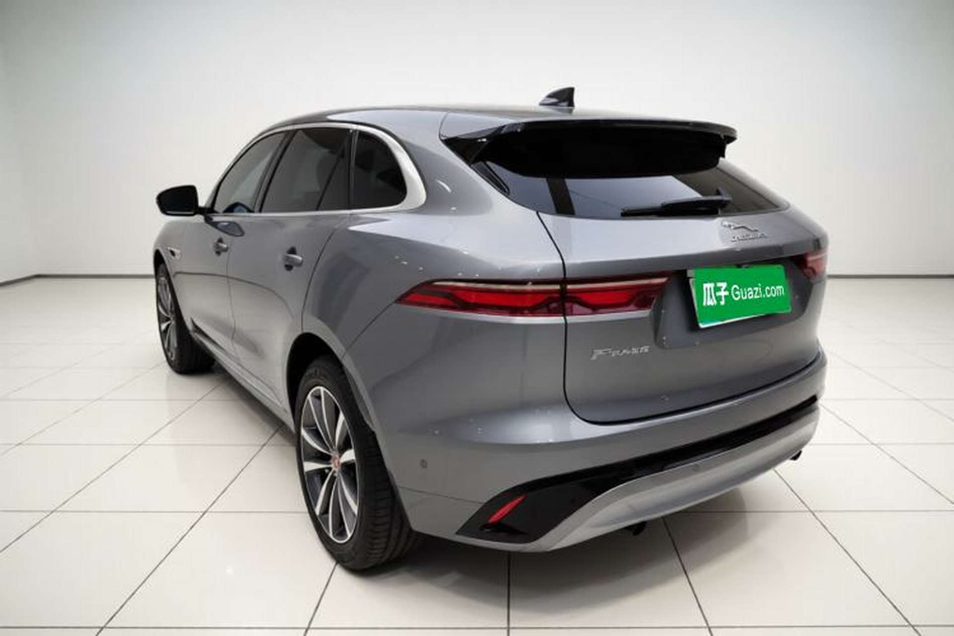 Used Jaguar F-PACE 2021 250 PS R-Dynamic S Exterior 2