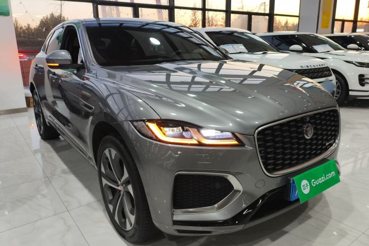 Used Jaguar F-PACE 2021 340 PS R-Dynamic SE Front Right 45 Deg