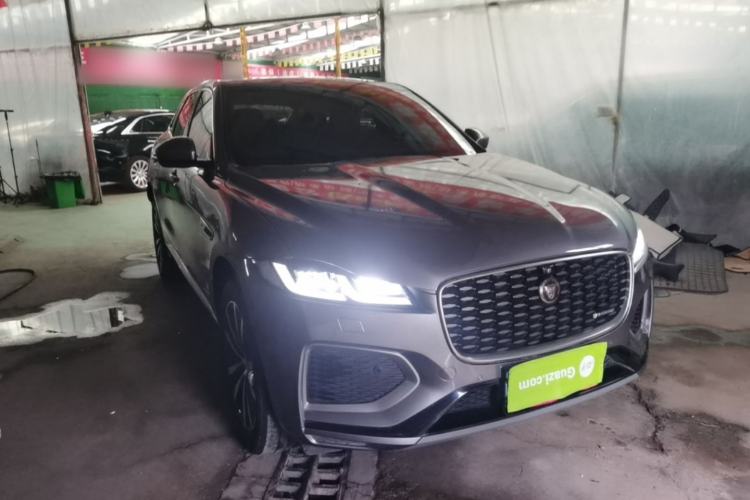 Used Jaguar F-PACE 2021 250 PS R-Dynamic S Front Right 45 Deg