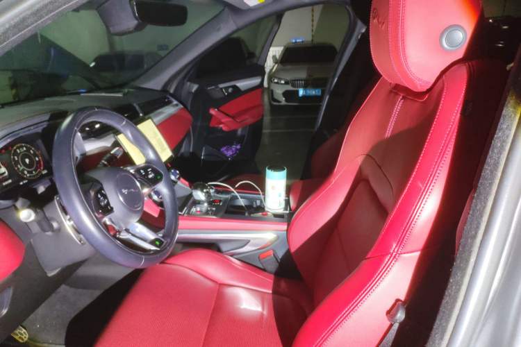 Used Jaguar F-PACE 2021 340 PS R-Dynamic SE Left Front Seat
