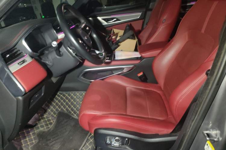 Used Jaguar F-PACE 2021 340 PS R-Dynamic SE Left Front Seat