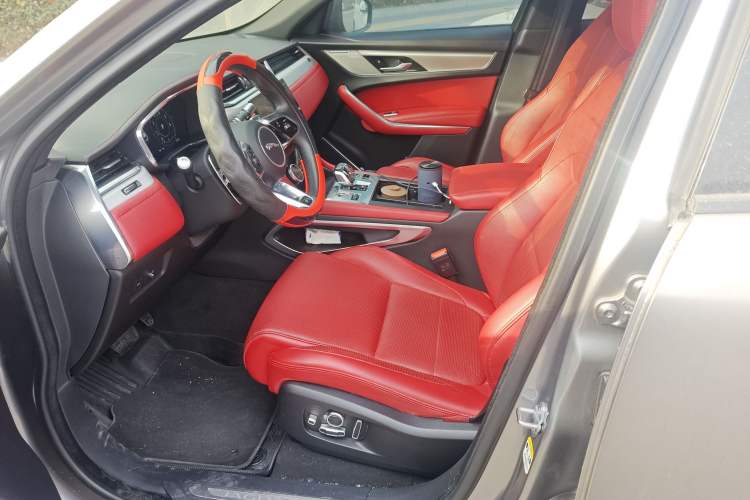 Used Jaguar F-PACE 2021 340 PS R-Dynamic SE Left Front Seat