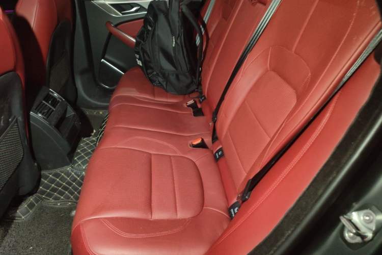 Used Jaguar F-PACE 2021 340 PS R-Dynamic SE Left Rear Seat
