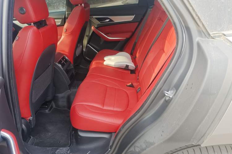 Used Jaguar F-PACE 2021 340 PS R-Dynamic SE Left Rear Seat