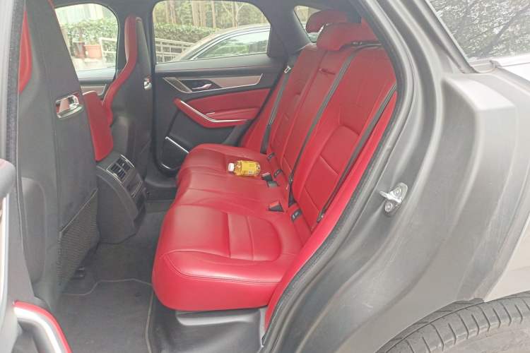 Used Jaguar F-PACE 2021 340 PS R-Dynamic SE Left Rear Seat