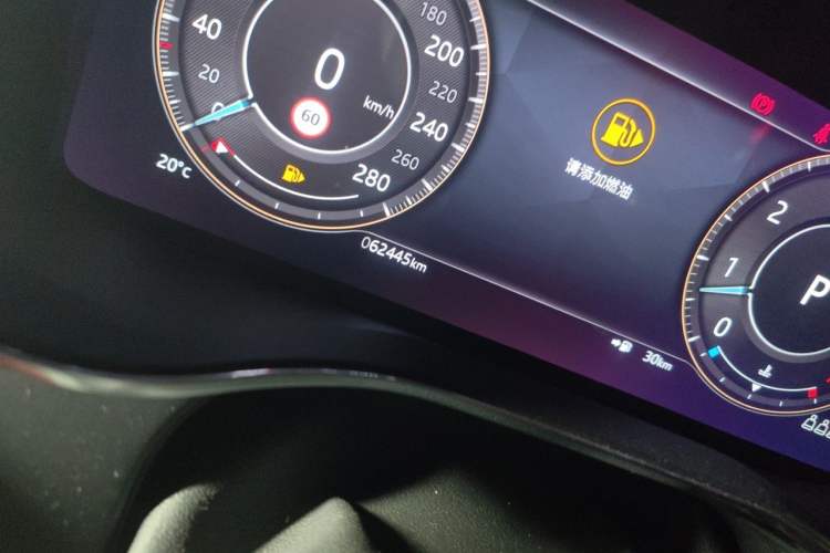 Used Jaguar F-PACE 2021 340 PS R-Dynamic SE Odometer Close Up