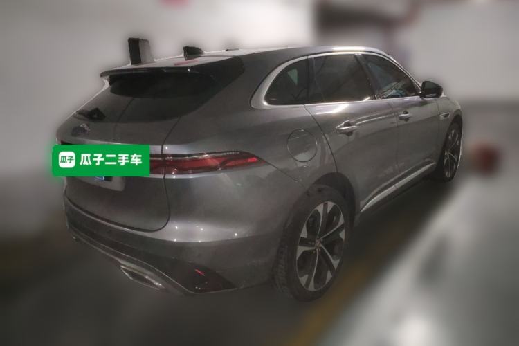 Used Jaguar F-PACE 2021 340 PS R-Dynamic SE Rear Right 45 Deg