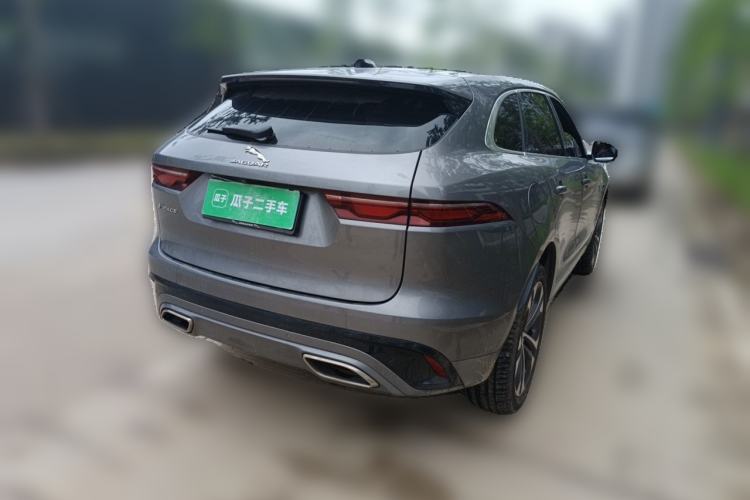 Used Jaguar F-PACE 2021 340 PS R-Dynamic SE Rear Right 45 Deg