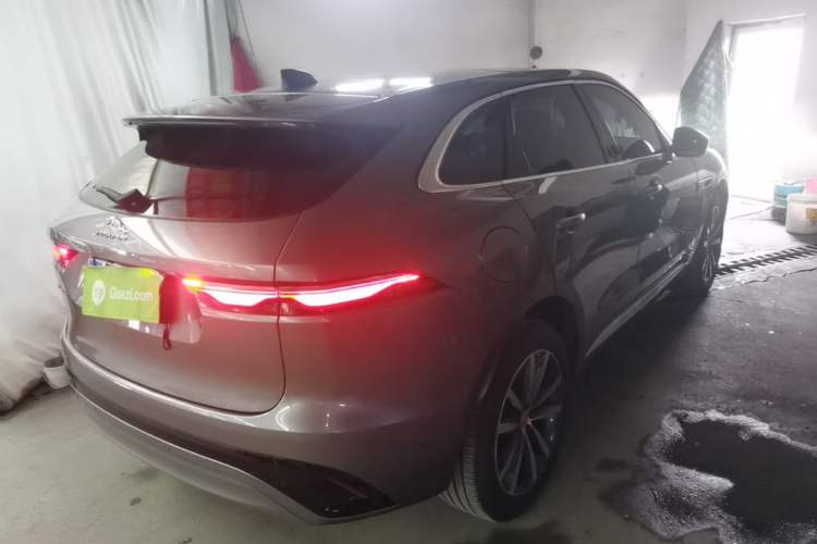 Used Jaguar F-PACE 2021 250 PS R-Dynamic S Rear Right 45 Deg