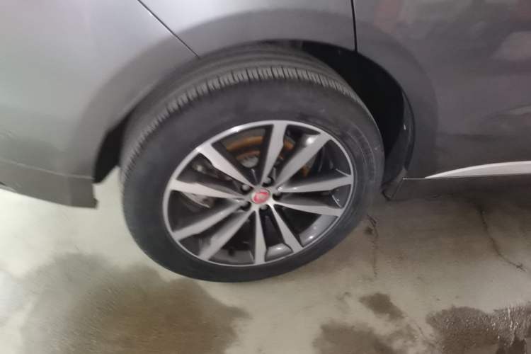 Used Jaguar F-PACE 2021 250 PS R-Dynamic S Right Rear Wheel Hub