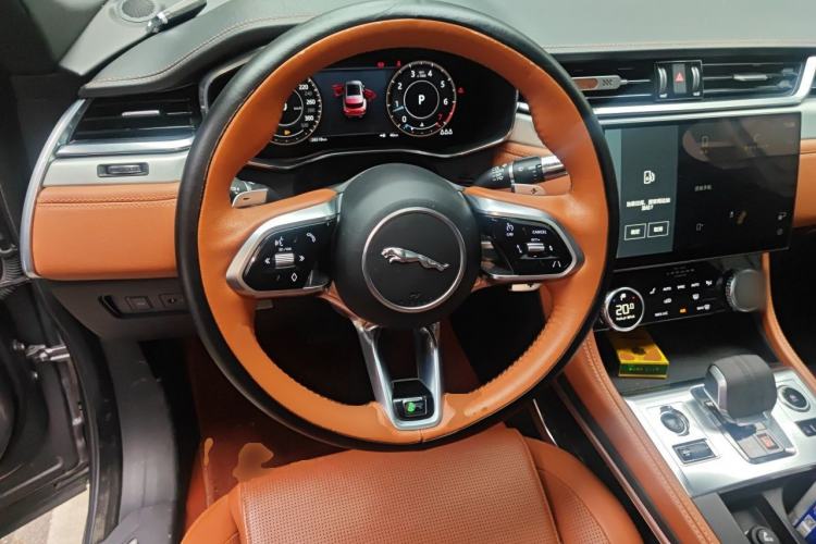 Used Jaguar F-PACE 2021 250 PS R-Dynamic S Steering Wheel
