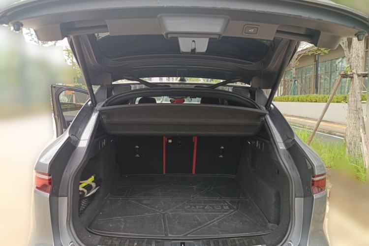 Used Jaguar F-PACE 2021 340 PS R-Dynamic SE Trunk