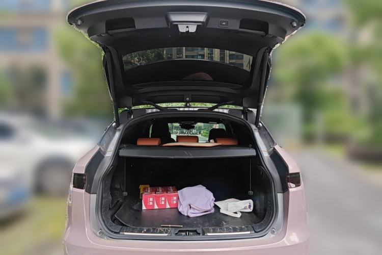 Used Jaguar F-PACE 2021 250 PS R-Dynamic S Trunk