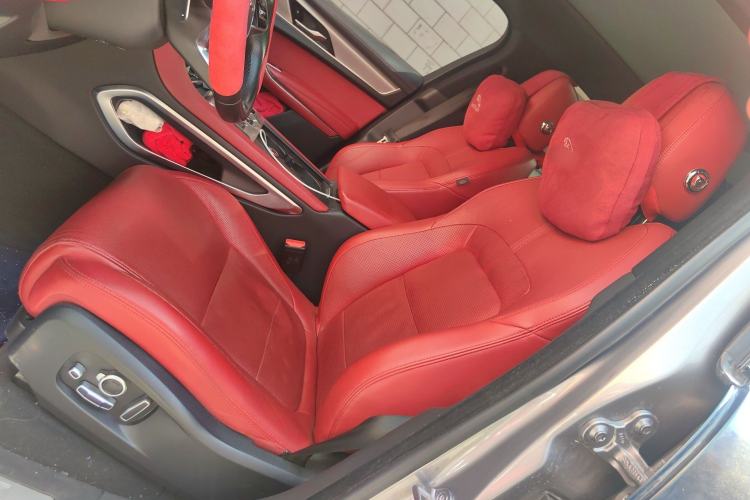 Used Jaguar F-PACE 2021 340 PS R-Dynamic SE Left Front Seat