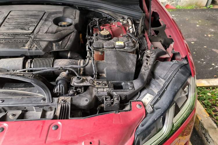 Used Jaguar F-PACE 2021 250 PS Engine Bay Left