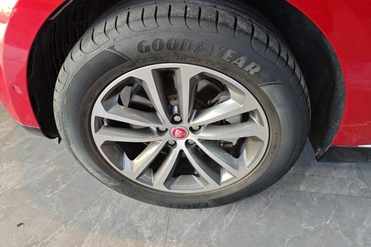Used Jaguar F-PACE 2021 250 PS Exterior 7