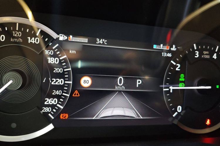 Used Jaguar F-PACE 2021 250 PS Instrument Cluster