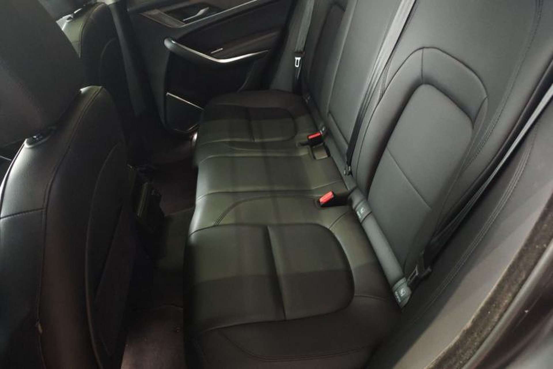 Used Jaguar F-PACE 2021 250 PS Left Rear Seat